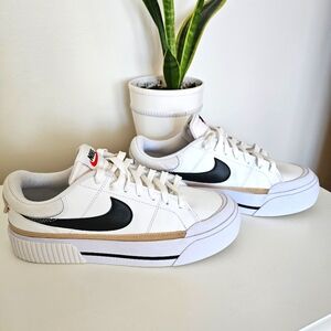 Nike Court Legacy Lift